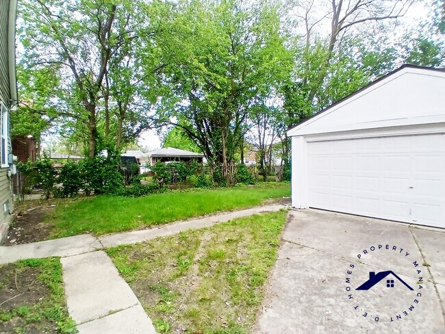 Building Photo - 20160 Cherrylawn St