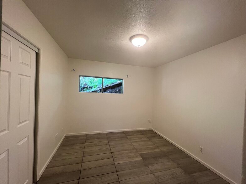 Building Photo - 267 CA-138