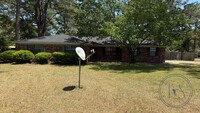Building Photo - 1110 Hickory St