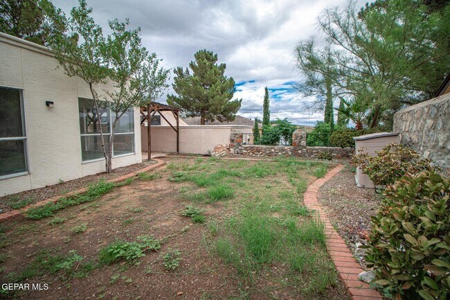 Building Photo - 6806 Ridgley Way