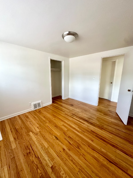 Building Photo - 720 E 17th St