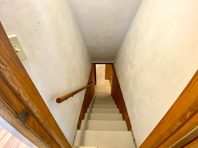 Building Photo - 1418