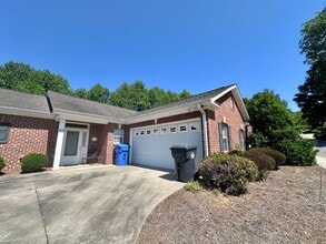 Building Photo - MOVE-IN READY!  SENIOR COMMUNITY 55+