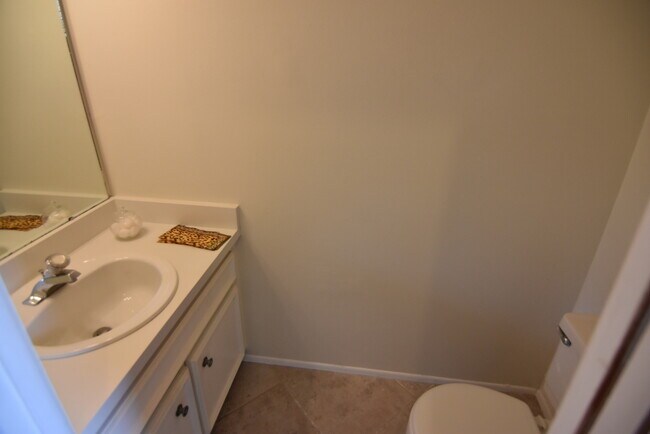 Building Photo - WINTER PARK: Sandlewood Creek Community