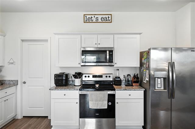 Building Photo - 1545 Shadow Hawk Dr