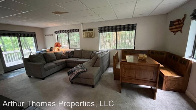 Building Photo - 3 br, 2 bath House - 32  St Moritz Street