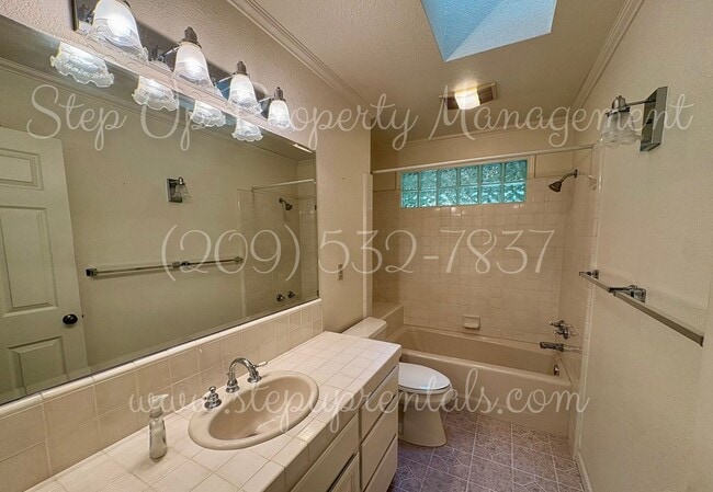Building Photo - Spacious Curtis Creek Ranch Home in a Quiet Cul-de-Sac with Large Garage & Private Outdoor Space