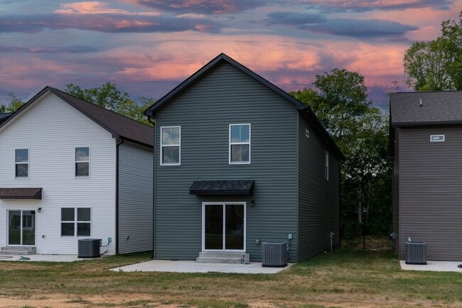 Building Photo - Modern and Luxurious New Construction in Great Location!