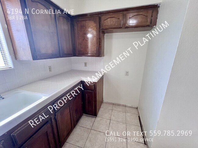 Building Photo - $1,495 Cornelia & Ashlan, 3 bedroom - N. C...