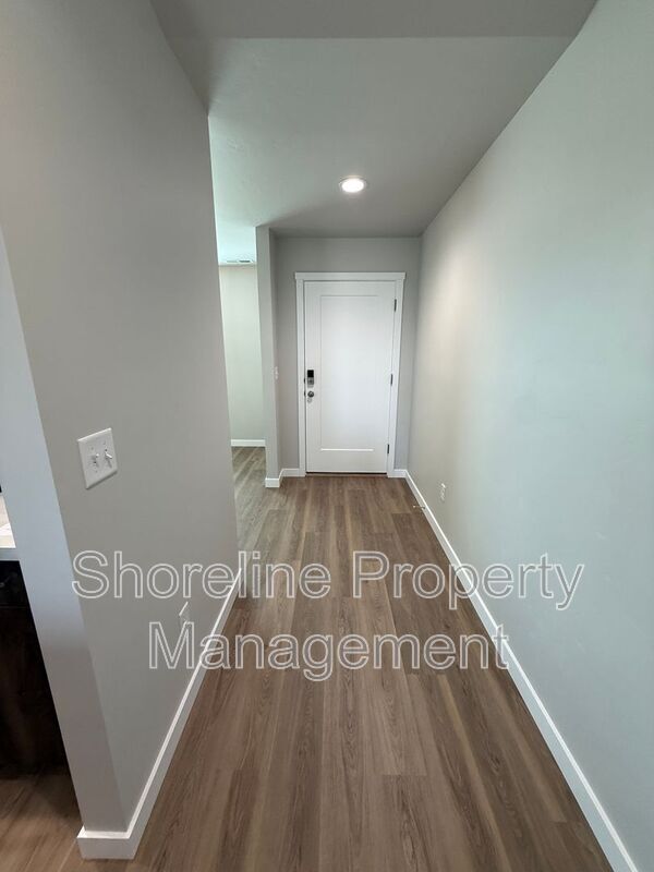 Building Photo - 1870 W Unforgettable St