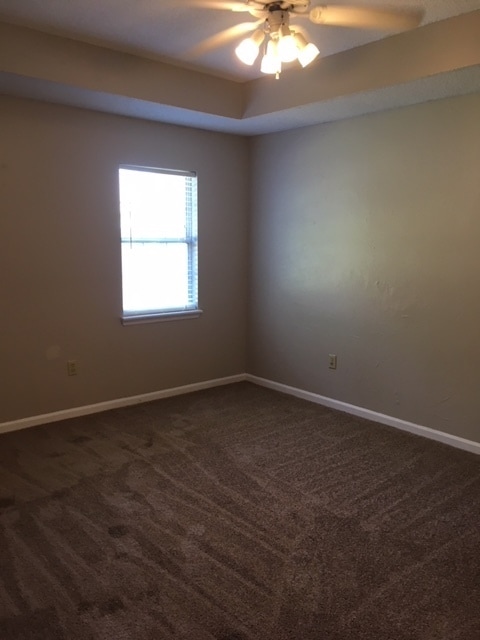 Building Photo - 3 Bedroom 2 Bath Home Close to Moody