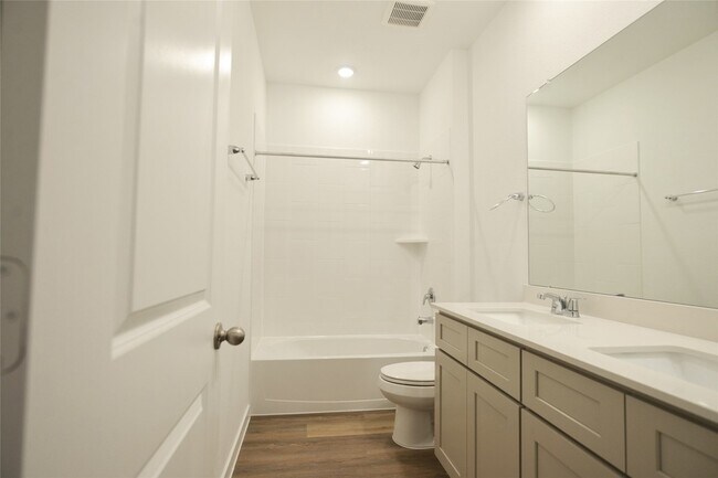 Building Photo - 4116 Sterling Spgs