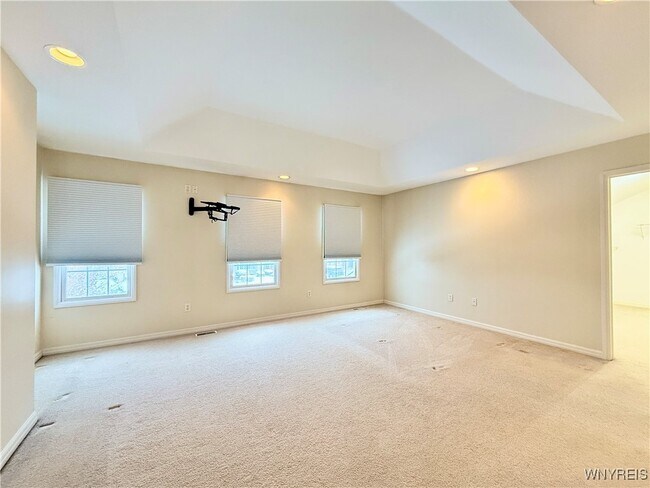 Building Photo - 175 Crown Royal Dr