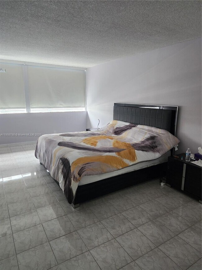 Building Photo - 1890 S Ocean Dr