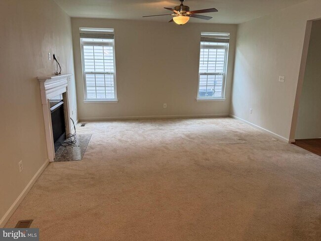 Building Photo - 12489 Pfitzner Ct
