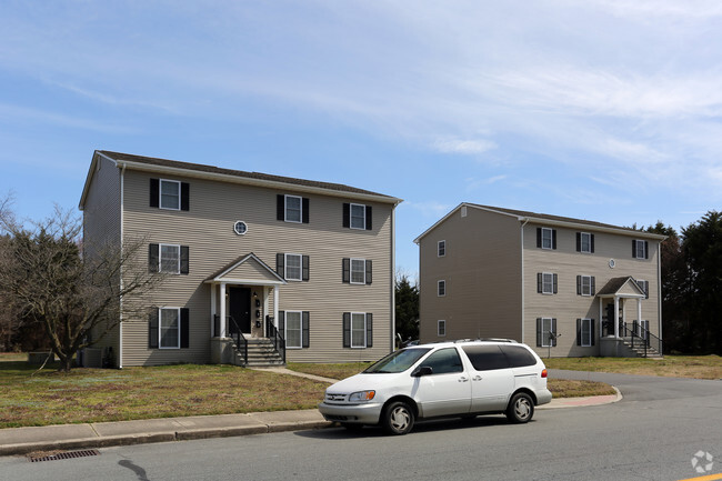 Building Photo - 634 Marshall St