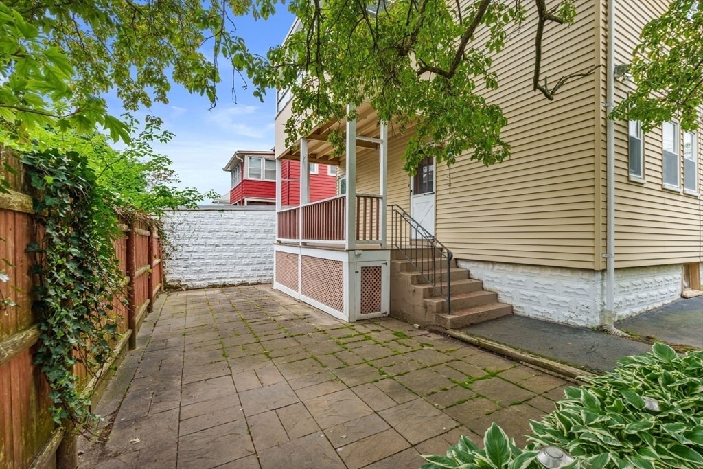 Building Photo - 74 Woods Ave