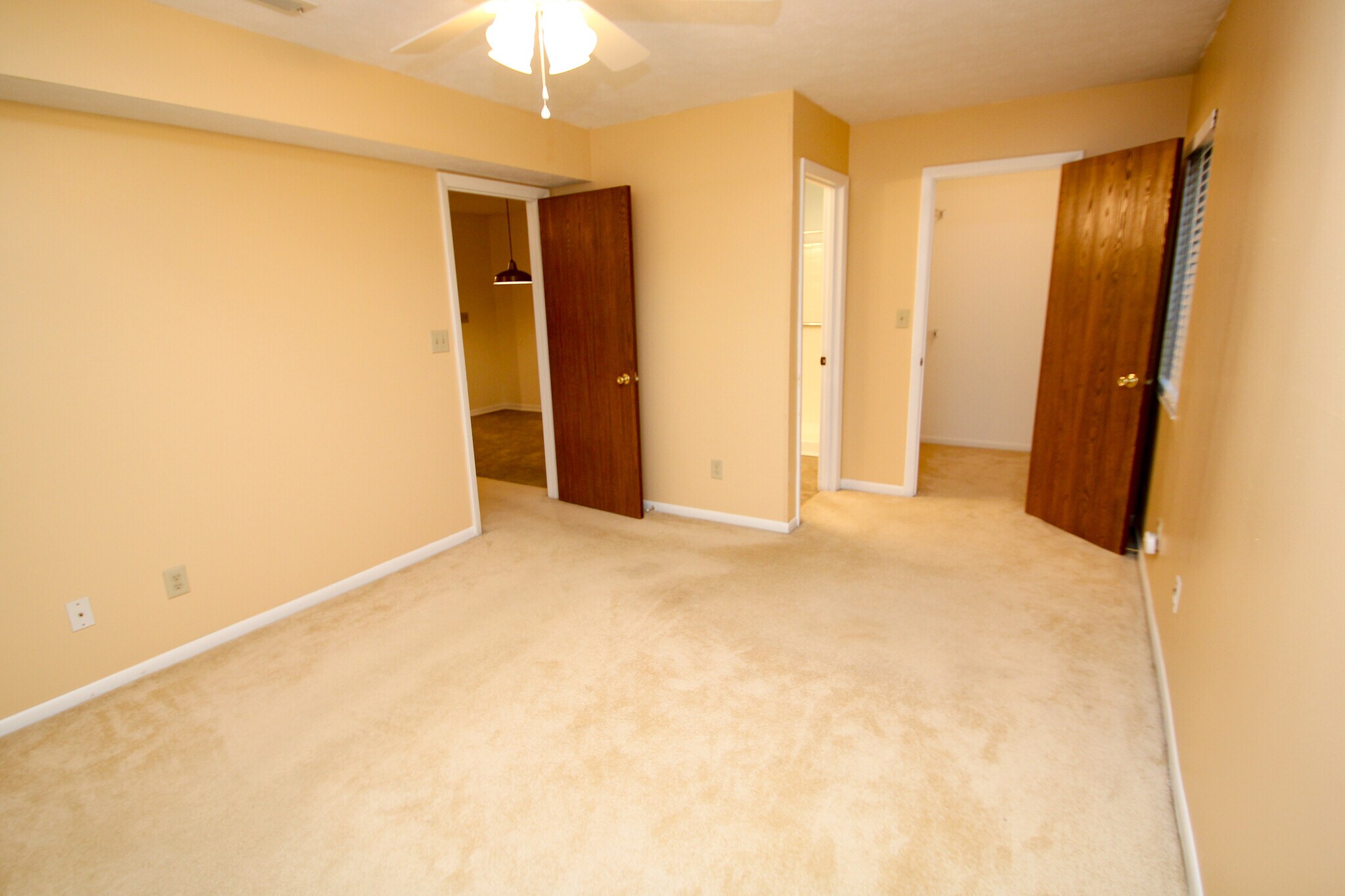 Building Photo - 1431 Hollow Run