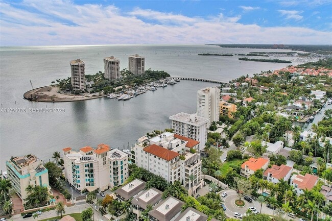 Building Photo - 3535 Hiawatha Ave