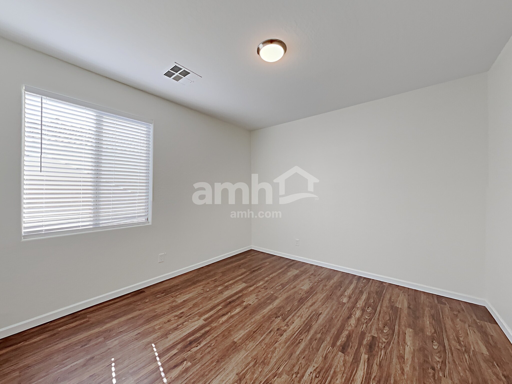 Building Photo - 7250 W Alta Vista Rd