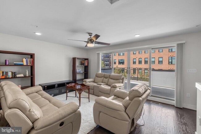 Building Photo - 428 Stabler Ln