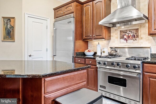 Building Photo - 7000 Eastern Red Cedar Ln