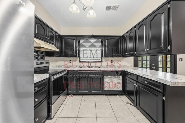 Building Photo - 2220 Gennings Ct