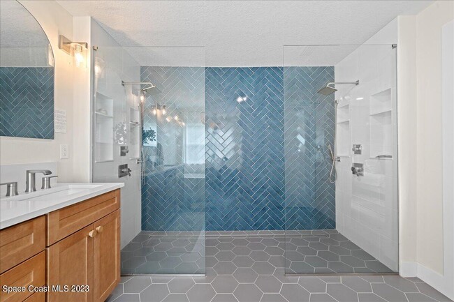 Building Photo - 555 Norwood Ct