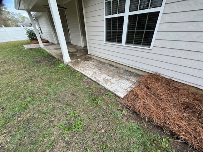 Building Photo - Spacious 4-Bedroom Home with Modern Comforts in Valdosta