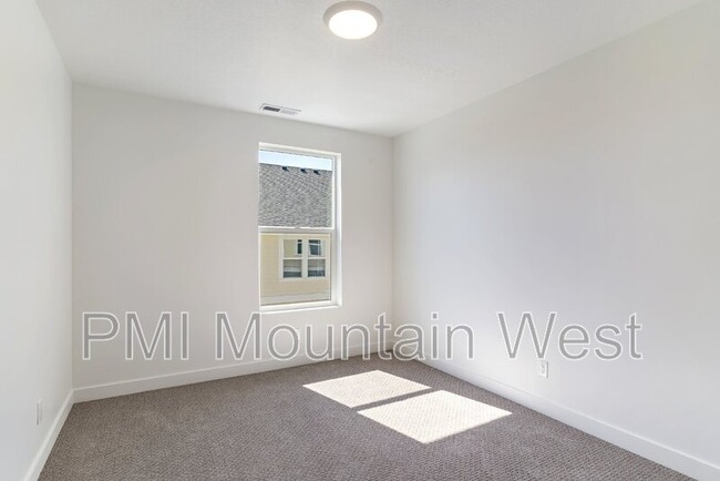 Building Photo - 1836 Red Twilight Ln