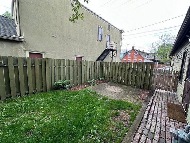 Building Photo - 199 E Whittier St