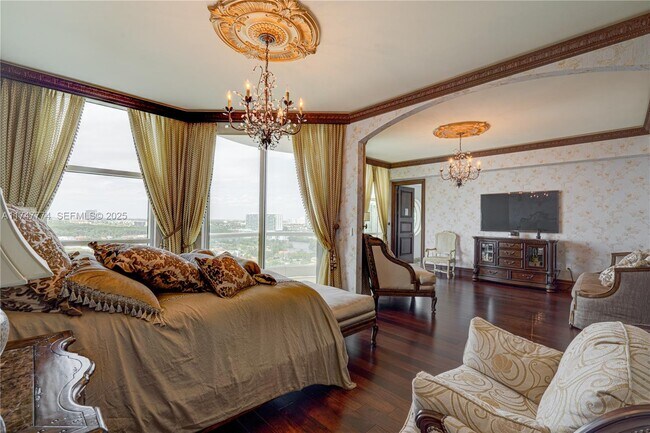 Building Photo - 16047 Collins Ave