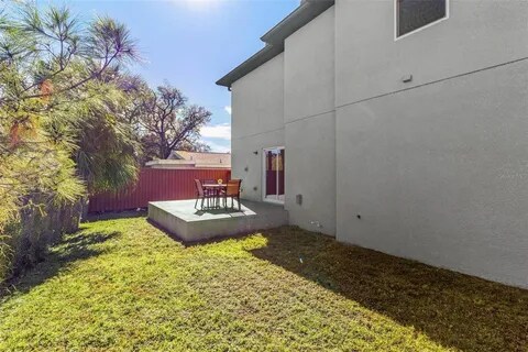 Building Photo - 8413 N Seminole Ave