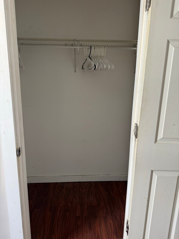 Building Photo - 37 Holland Pl