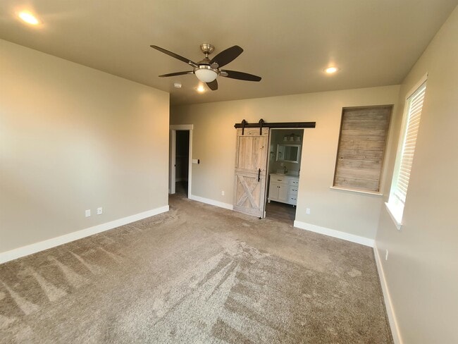 Building Photo - 16680 Cabin Lake Ln