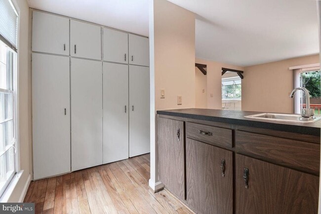 Building Photo - 8217 Lochinver Ln
