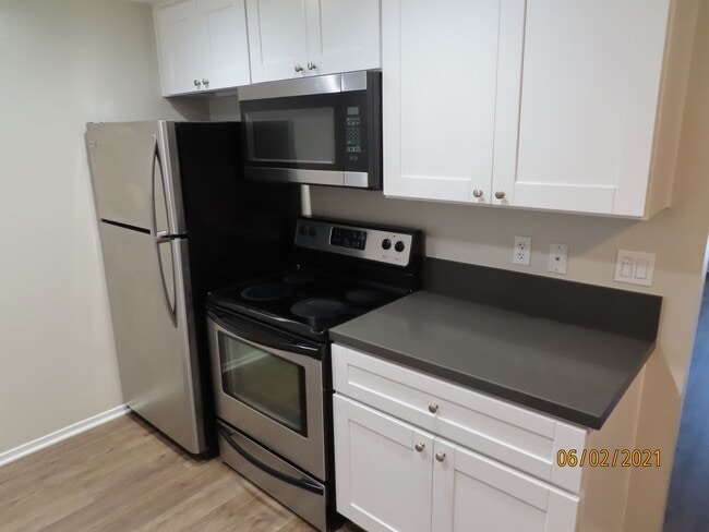 Building Photo - Renovated One Bedroom Condo in Mira Mesa w...