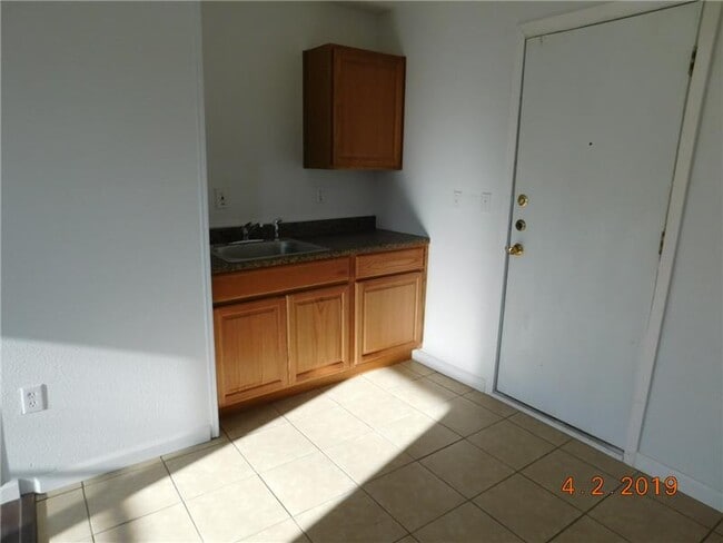 Building Photo - 407 North Dr
