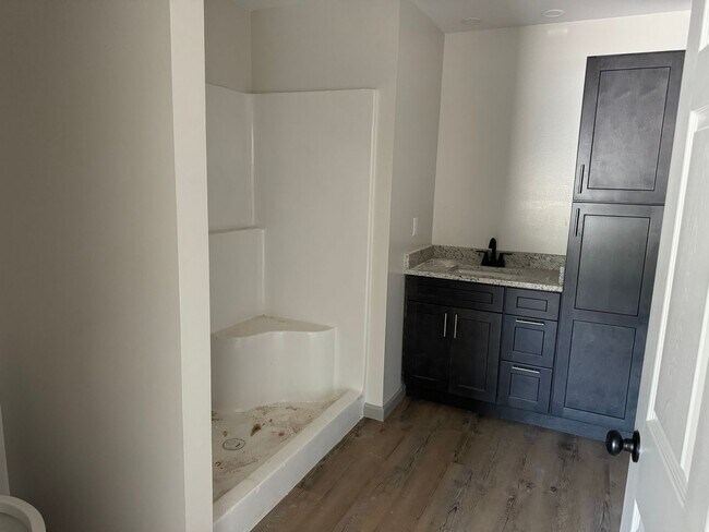 Building Photo - NEWLY CONSTRUCTED - Single-Family House for Rent