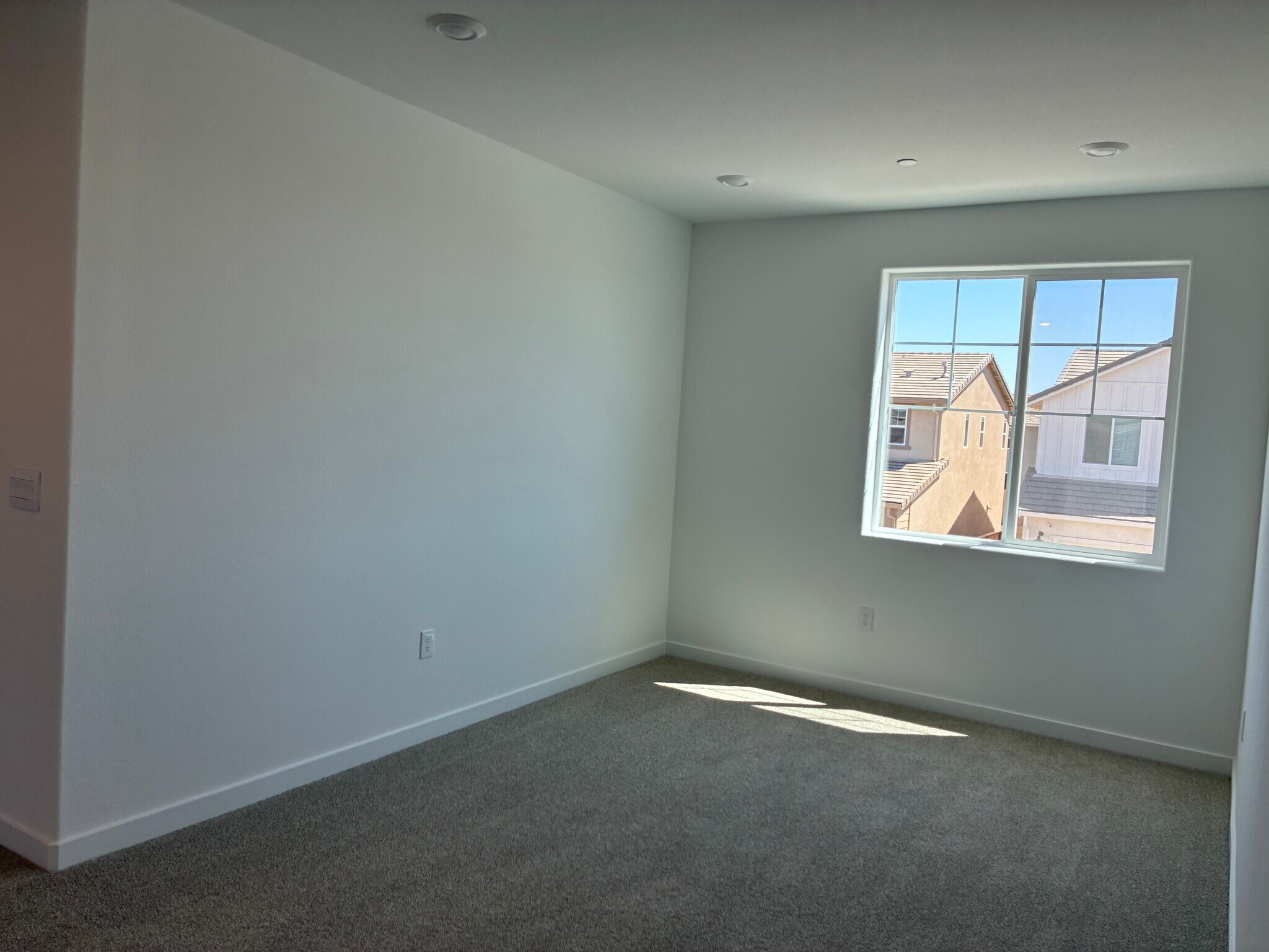 Building Photo - 8133 Arrowfield Way