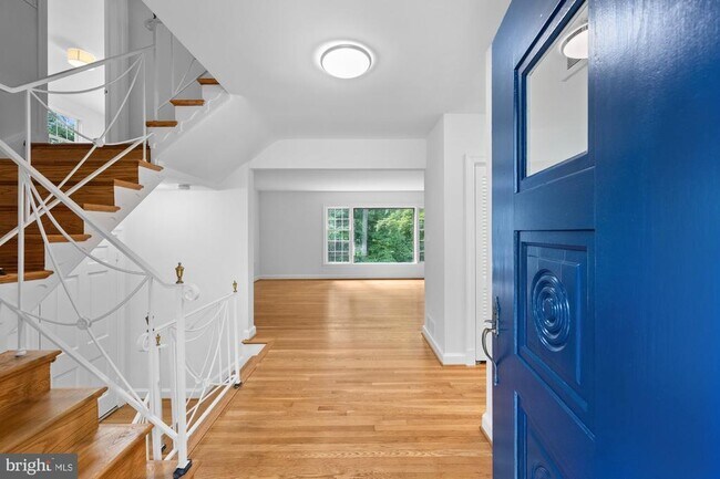 Building Photo - 2816 Ellicott St NW