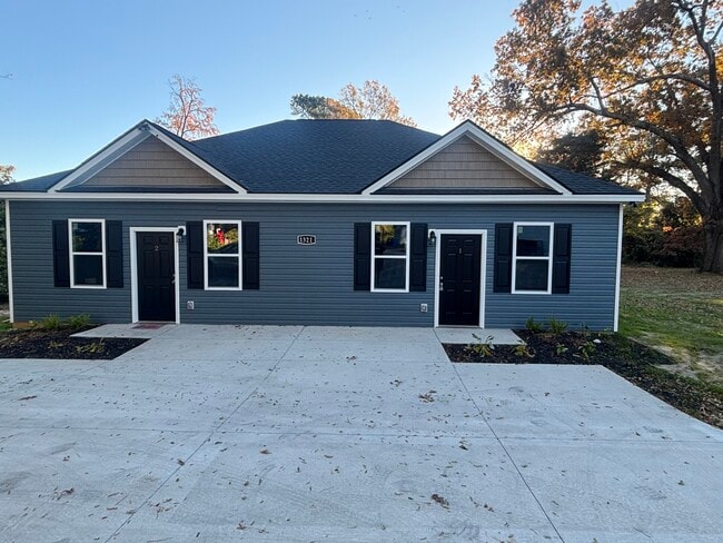 Building Photo - 1321 Camden Rd