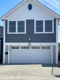 Building Photo - 241 Hiering Ave