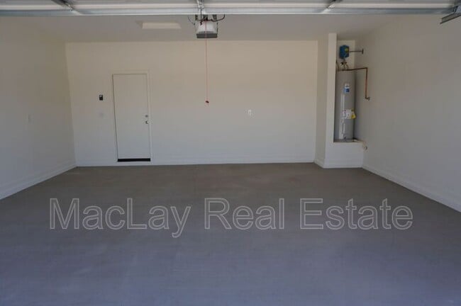 Building Photo - 659 N Crowned Dove Trail