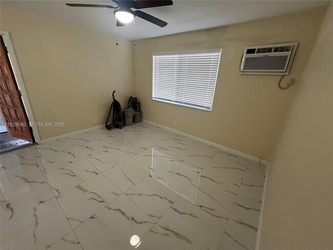 Building Photo - 5861 NE 18th Ave