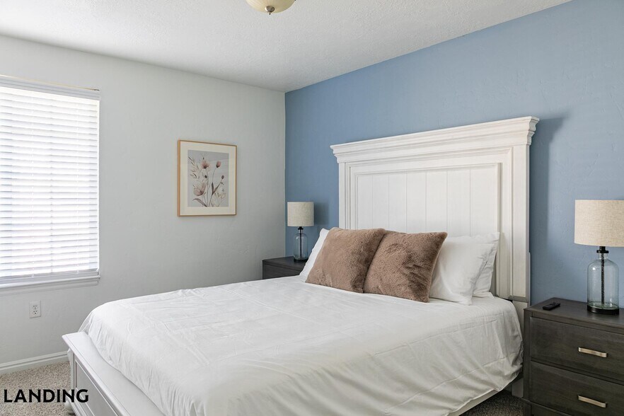 Building Photo - 5657 W Barn Rd