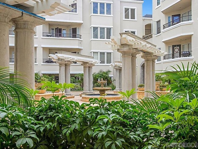 Building Photo - 620 State St