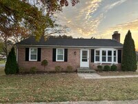 Building Photo - 2 Concord Dr