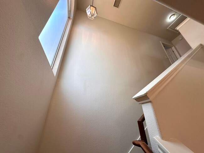 Building Photo - 506 Delmar Ave