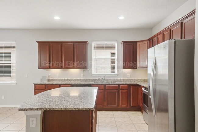 Building Photo - 2772 Mead Ave
